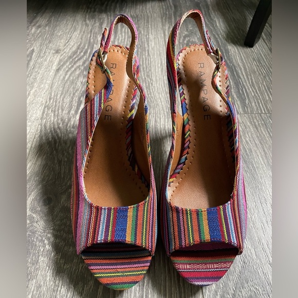 NEW tribal print slingback heels, never worn - Picture 3 of 8
